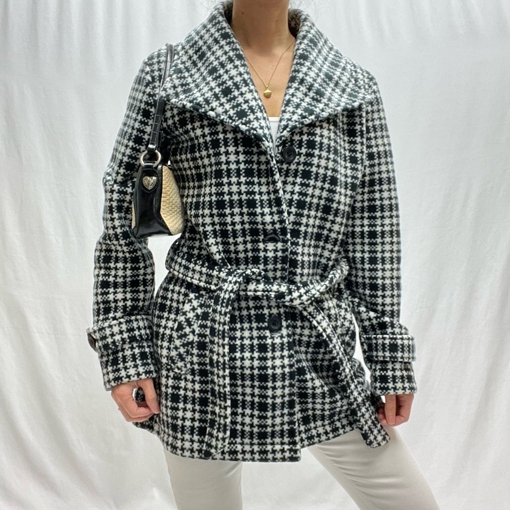 Lady Hathaway cozy elegant coat houndstooth design size M black & white